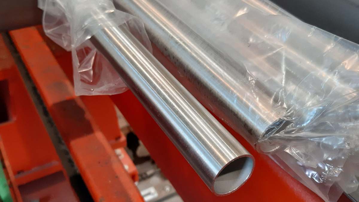 Stainless steel tubes 1.4404